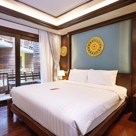 At Gate Thaphae Hotel Чиангмай Экстерьер фото