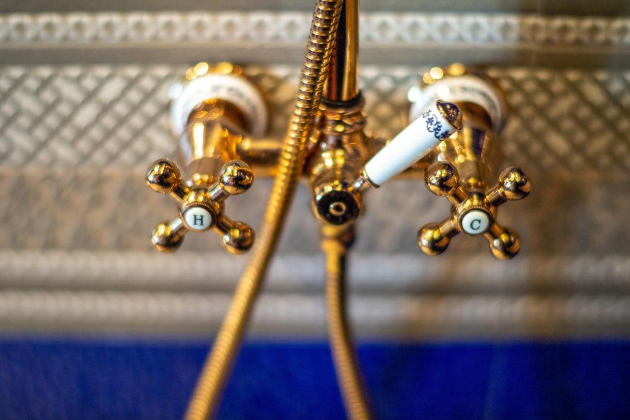 At Gate Thaphae Hotel Чиангмай Экстерьер фото
