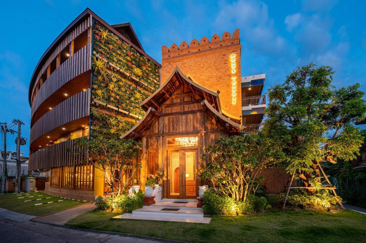 At Gate Thaphae Hotel Чиангмай Экстерьер фото