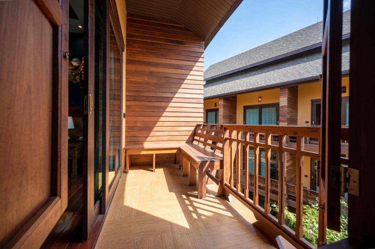 At Gate Thaphae Hotel Чиангмай Экстерьер фото