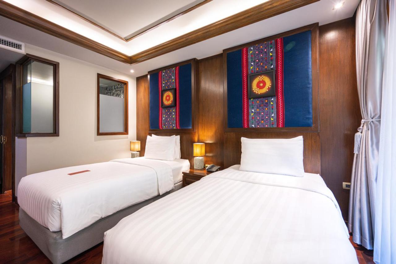 At Gate Thaphae Hotel Чиангмай Экстерьер фото