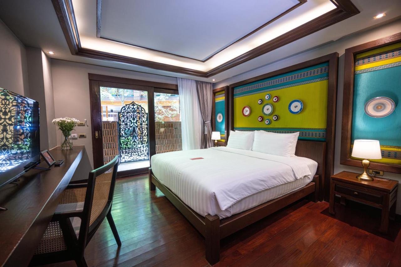 At Gate Thaphae Hotel Чиангмай Экстерьер фото
