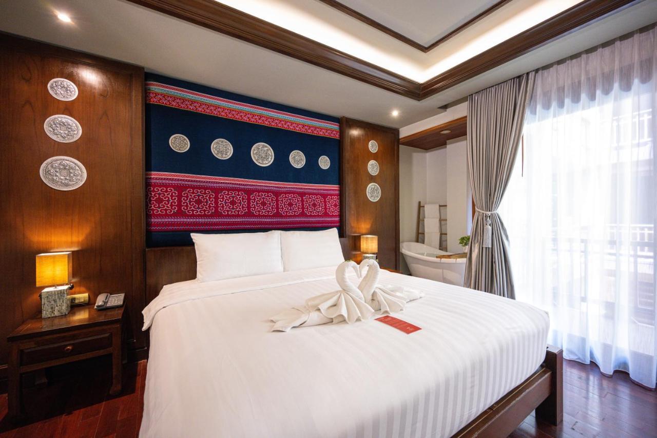At Gate Thaphae Hotel Чиангмай Экстерьер фото