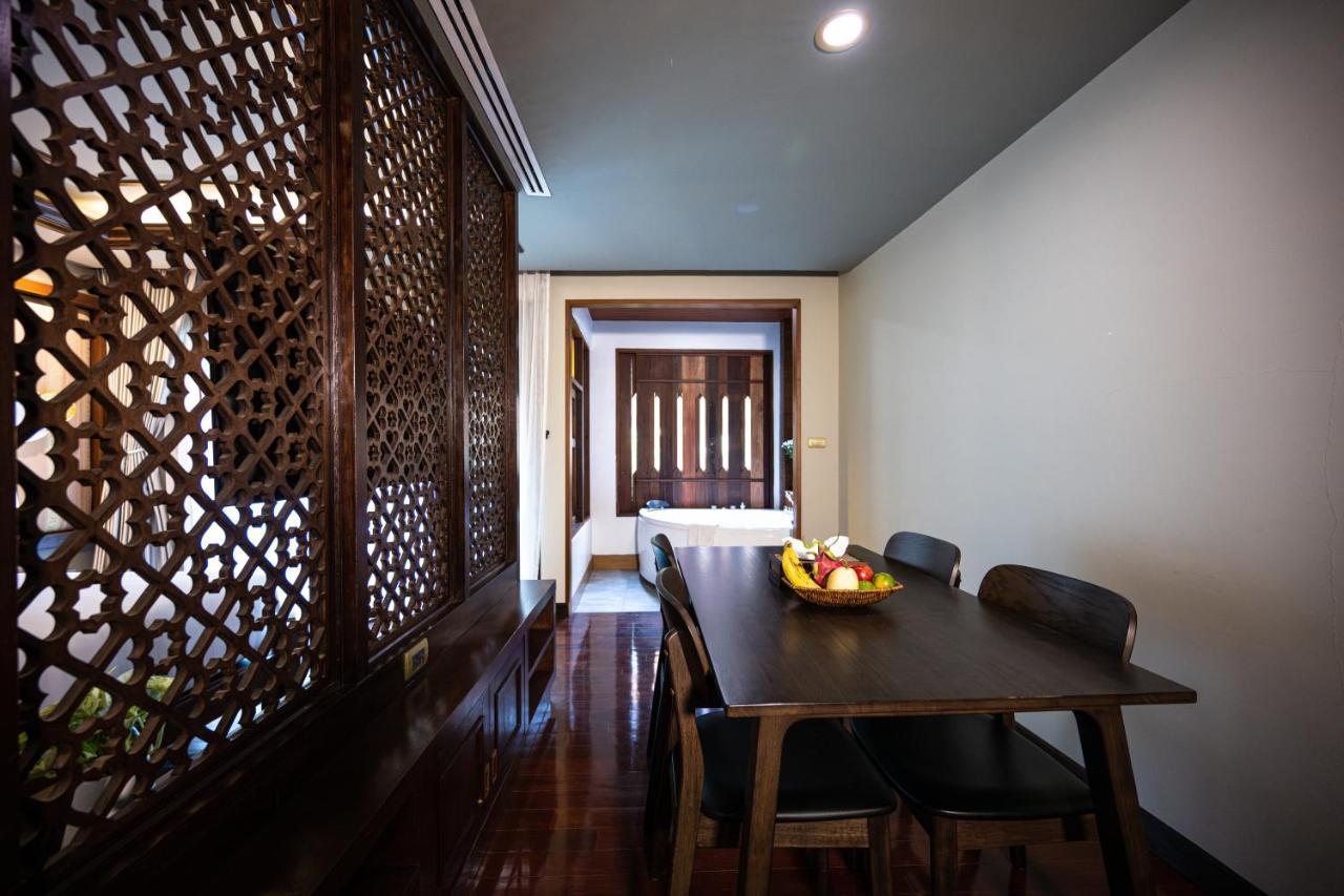At Gate Thaphae Hotel Чиангмай Экстерьер фото