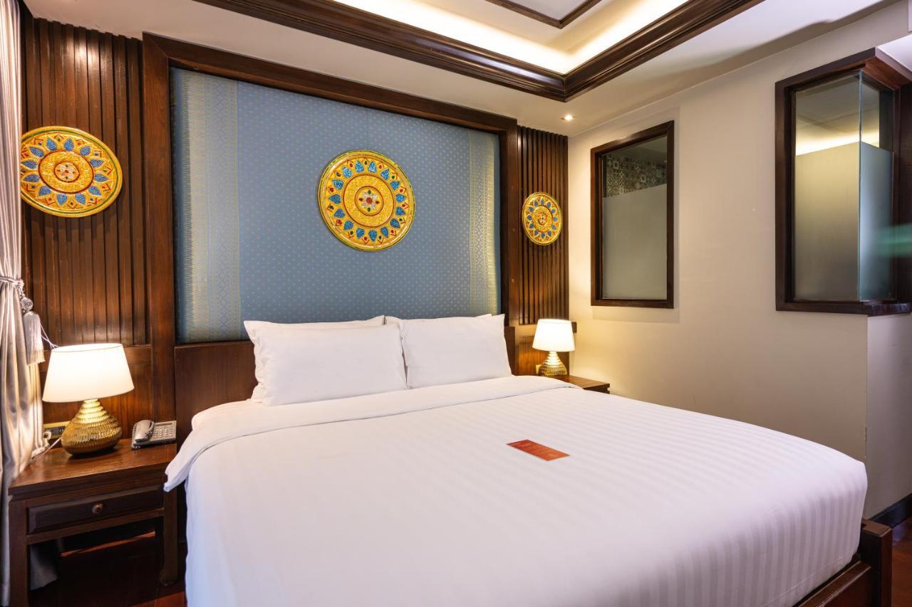 At Gate Thaphae Hotel Чиангмай Экстерьер фото