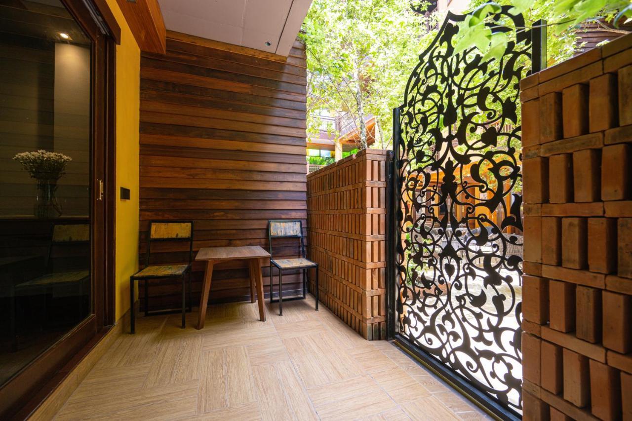 At Gate Thaphae Hotel Чиангмай Экстерьер фото
