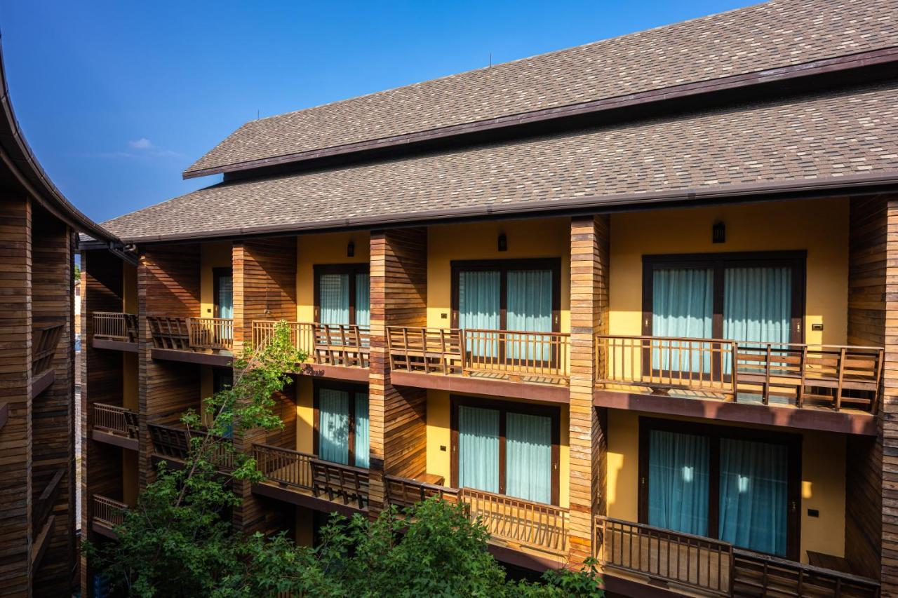 At Gate Thaphae Hotel Чиангмай Экстерьер фото