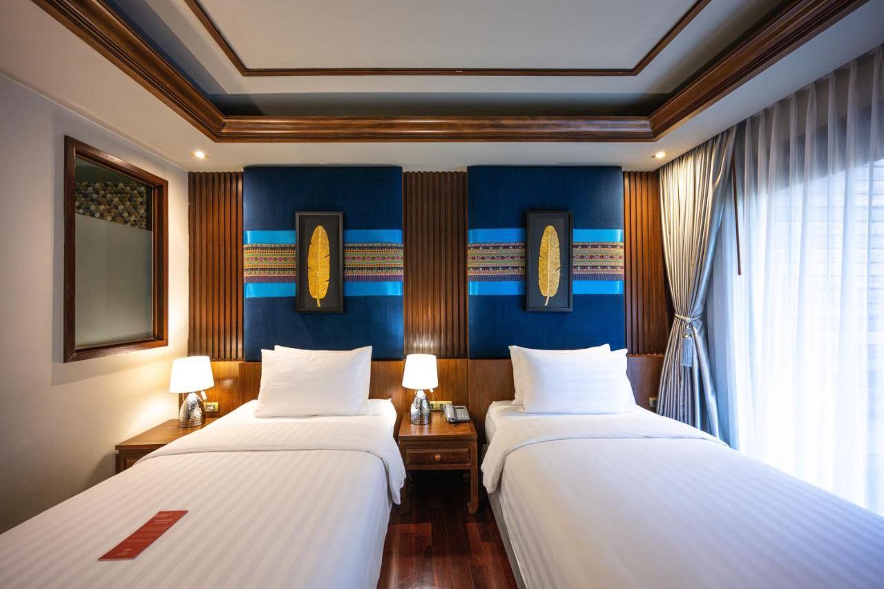 At Gate Thaphae Hotel Чиангмай Экстерьер фото