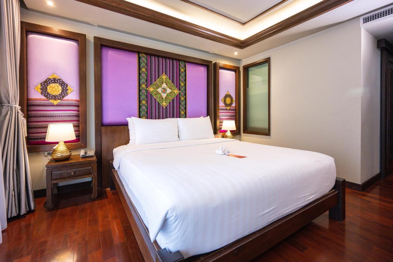 At Gate Thaphae Hotel Чиангмай Экстерьер фото